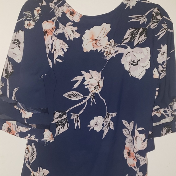 Blouse - Picture 2 of 2